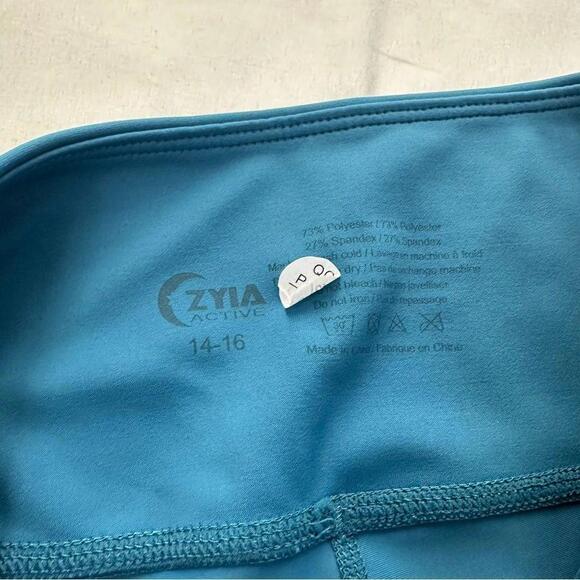 Zyia Janis Light n Tight Hi-Rise 7/8 Leggings - Picture 3 of 6